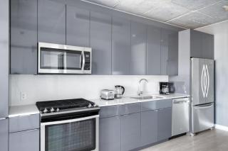 River North 1br w gym pool roof nr Riverwalk CHI-818 - 5