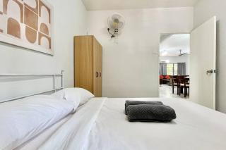3BR Family Stay at Desa Pandan KL ready Wifi Netflix - Kuala Lumpur - 1