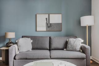 Blueground Long Beach pool courtyard nr shops LAX-1259 - 9