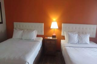 Howard Johnson by Wyndham Springerville - Springerville - 0