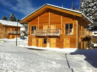 Splendid Chalet in Chamrousse with TV - Chamrousse - 2