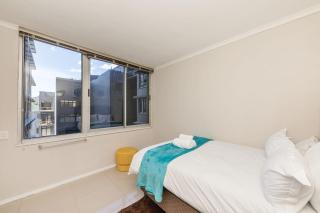 Modern Living in the Heart of Cape Town - 1