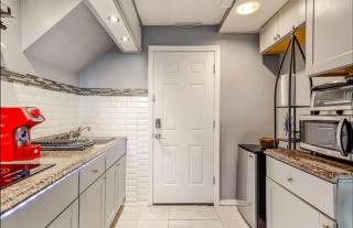 Brooklyn Spacious Space With Private Entrance, Bathroom, & Backyard - Full-kitchen - Brooklyn - 4