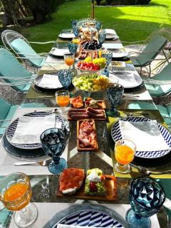 Royal Worthy Luxury Estate The Crown Filming Set - Tarifa - 1