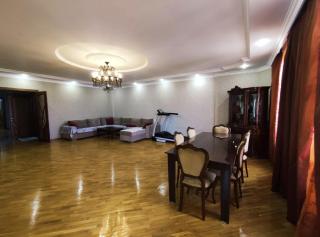 Spacious and Comfortable 3-Room Apartment ,Prime Central Location - 7