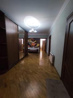 Spacious and Comfortable 3-Room Apartment ,Prime Central Location - 3