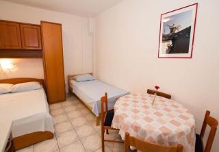 Apartments Juri - Sućuraj - 1