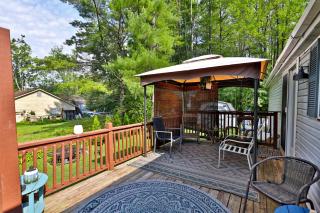 The Bomoseen Bungalow - Vermont Lake House Close to Ski Resorts! Private dock, ski rental ticket deals - Bomoseen - 5
