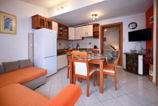 Apartment Mihovilovic - Slatine - 8