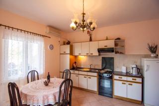Apartments Mari - Stomorska - 3