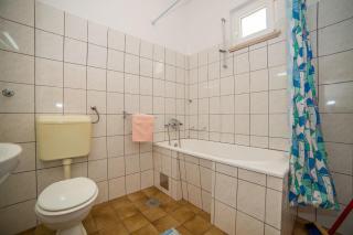 Apartments Saga - Lokva Rogoznica - 4