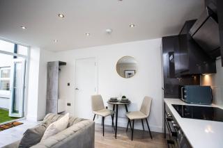 The Cove - Roker Sea Front - Vacant Nests - Sunderland - 4