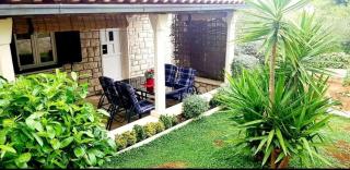 Apartments Ita 1 - Postira - 1