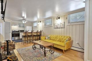 Powder Park Place - Lower Unit - Cozy and close to the Mountain! Ski rental deals! - Killington - 9