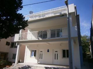 Apartments Niki - Blace - 0