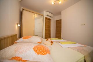 Apartments Saga 2 - Lokva Rogoznica - 3