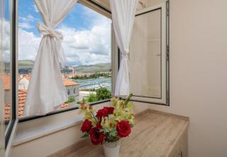 Apartment Dora - Trogir - 1