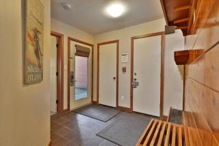 Trail Creek Vermont Ski Condos 18 - Ski Home Trail, Bus, Hot Tub, Pool - 2