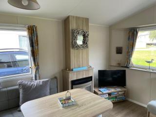 Cornish Crantock Holiday Sandy Toes - 6