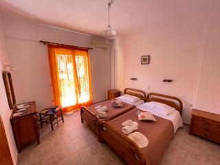 Katerina Apartments - Agios Georgios Pagon - 5