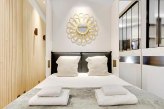 Pick A Flat's apartment in Champs-Elysées - Rue Marbeuf - Paris - 2