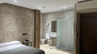 Hotel Ciudad de Fuenlabrada - 9