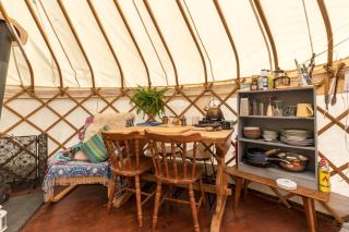 Beautiful Yurt with stunning South Downs views - Graffham - 6