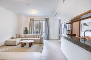 Spacious Modern Apartment in Marina - Dubai - 4