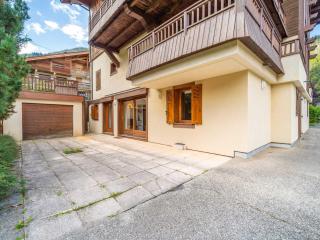 Appartement 3 chambres avec terrasse, centre village, piste et commerces à pied, garage et WIFI - FR-1-437-104 - La Clusaz - 1