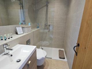 Beautiful Views Historic 16th Cent Barn Conversion - Pass the Keys - 1