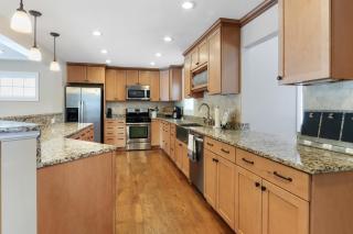 Oaisis on Oak - Private In-Ground Pool - Hot Tub - Pergola Seating - Wildlife - Lake Geneva - 2