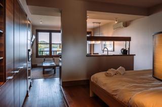 Lakefront Mountain View - Resort Loft - 5