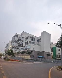 Luxury studio at DHA phase 5 Pentasquare - Lahore - 9