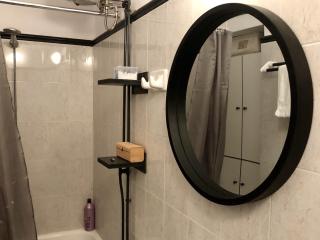 Industrial Design Bungalow – 2 min to Center, Wifi - Mitilene - 1