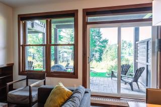 Lakefront and Mountain View - Resort Loft - Lac-Superieur - 2