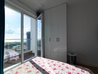 Seaview Apartment Qerret - Golem - 8