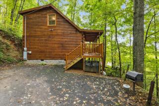 VIEWS, Game Room and Hot Tub Bearway to Heaven - 2