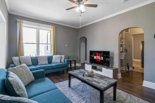 Roomy 2BR-1BA WFH Desk & Backyard - Soulard - 5