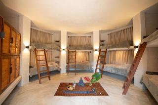 Leisy's Garden Hostel & Rooms - 1