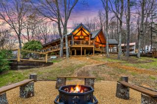 The Lodge - Hood - 0