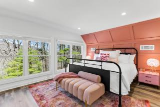 The Lodge - Hood - 7