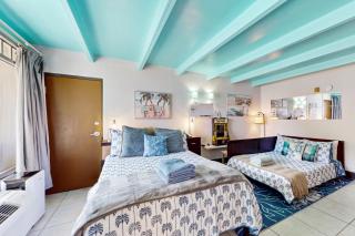 Dolphin & Manatee Cove - Ruskin - 1