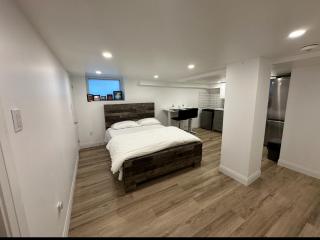 Pvt Studio Near Waterloo Airport & Minutes to Downtown - Kitchener - 0