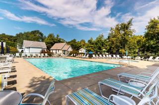 Cottages at Summer Village Beach Get-A-Way - 4