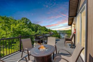 Lake-View Osage Beach Resort Home with Game Room! - Osage Beach - 0