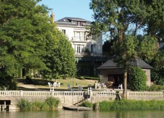 Maison de famille de charme en pleine nature en bord de rivière à 20 min d'Angers - Seiches-sur-le-Loir - 0