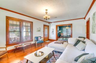Walk to Town and 3 Mi to Fort Sill Home in Lawton! - Lawton - 6