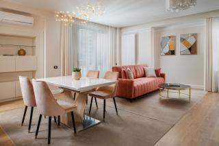 Skylark Central Aparthotel - Braşov - 1