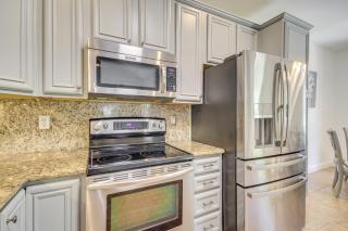 Less Than 1 Mi to Beach - Home with Deck and Yard in Waveland! - Waveland - 1