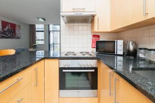 Chic 1-Bedroom Apartment In The Heart Of The City - Cidade Do Cabo - 5